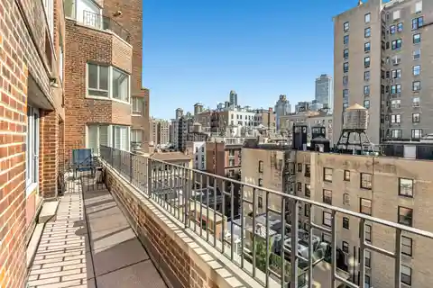 One-of-a-kind Turnkey Residence Just off Madison Avenue