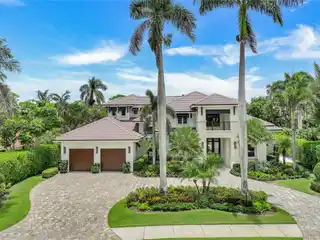 Luxurious Park Shore Living Awaits You