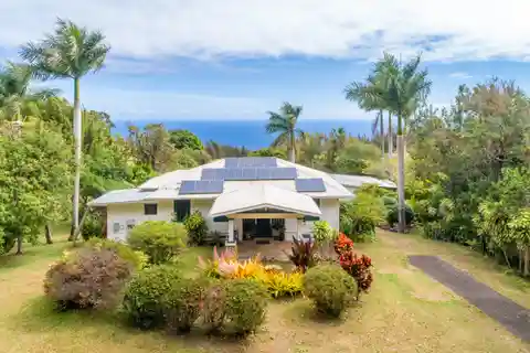 Rare and Remarkable Property Along the Verdant Hamakua Coast
