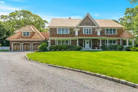 Exquisite Estate in the Heart of Quogue South