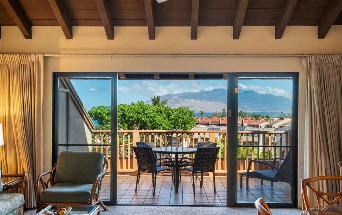 Spacious Unit in Maui Kamaole with Impressive Views