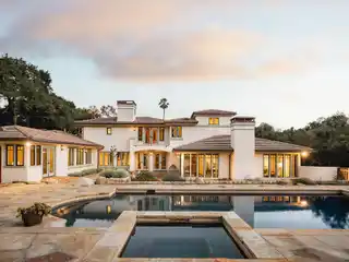 Sophistication and Seclusion in the Riven Rock Enclave