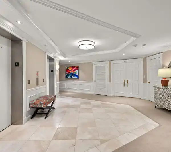 PENTHOUSE END UNIT WITH STUNNING VIEWS