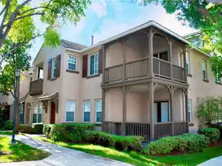 Beautiful Loft-Style Home in Desirable Monticello