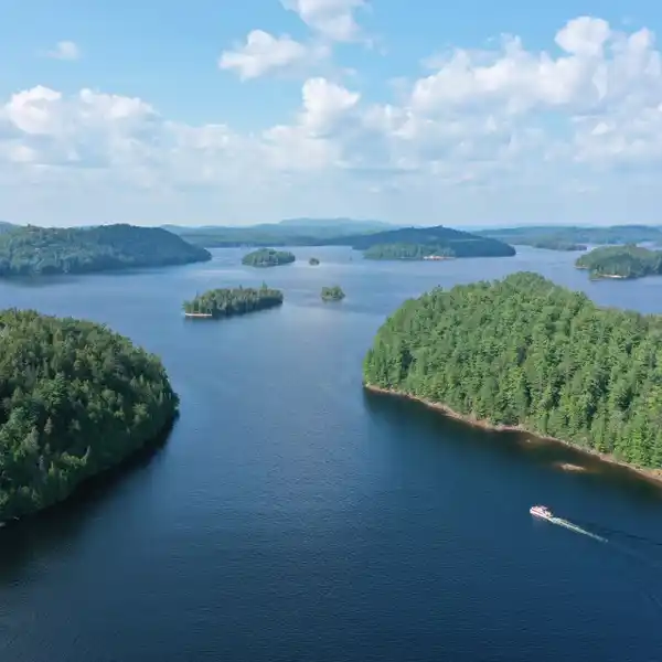 WATERFRONT OPPORTUNITY IN AN EXCLUSIVE DEVELOPMENT