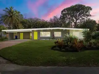 Renovated Mid-century Modern Beach Bungalow