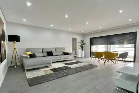 Modern Luxury Villa in Prestigious Location