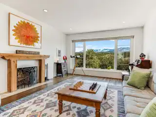Gracious Home with Mountain Views