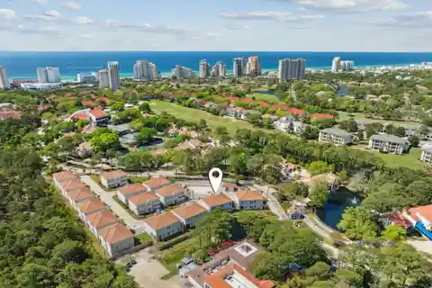 Brand-new Custom Home in an Exclusive Resort Community
