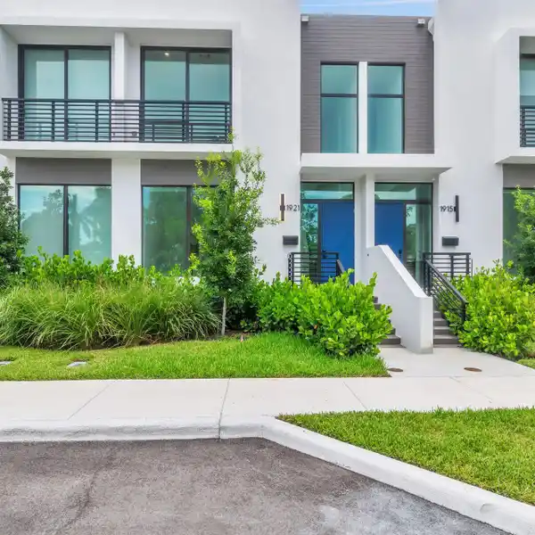 NEW CONTEMPORARY TOWNHOME AT PARK CENTRAL