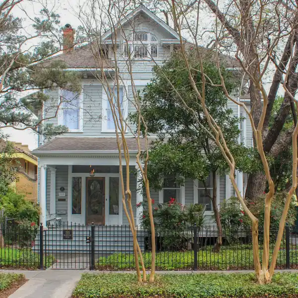 LOVINGLY RESTORED HISTORIC BEAUTY IN KING WILLIAM