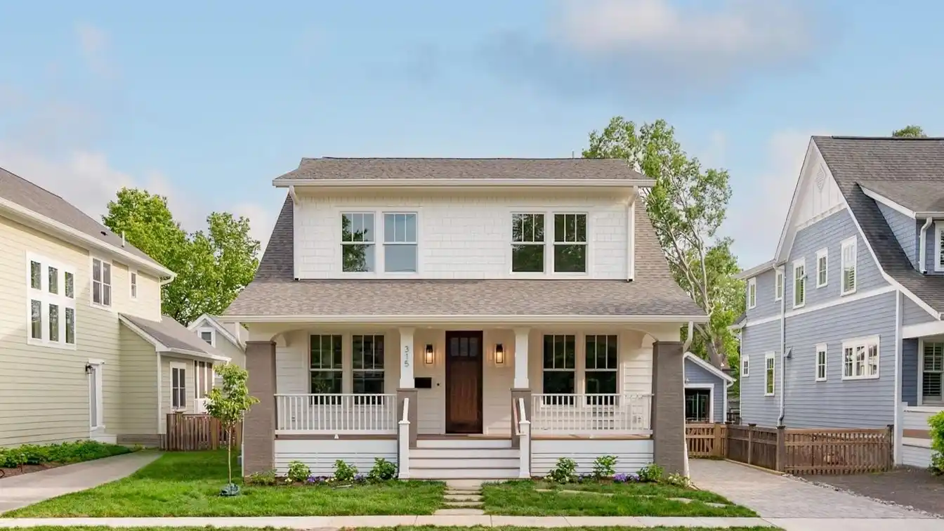 Craftsman-style Home with Timeless Elegance