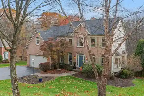 Private Cul-De-Sac Home with Elegant Owner’s Suite