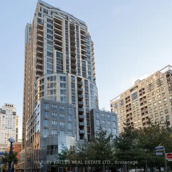 BESPOKE ELEGANCE WITH PANORAMIC CITY VIEWS