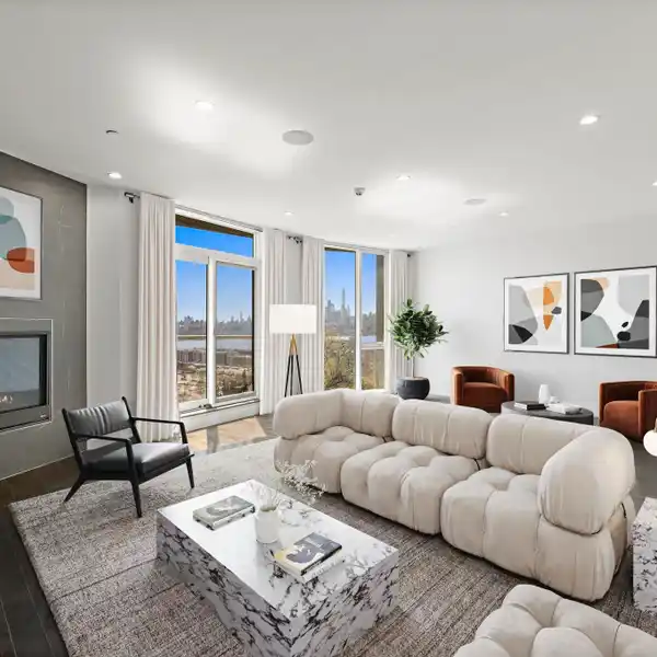 ONE-OF-A-KIND LUXURY TOWNHOUSE