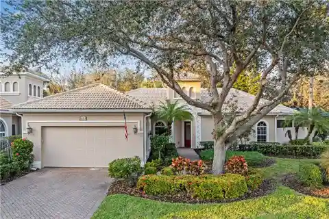 Exquisite Villa in Prestigious Olde Cypress