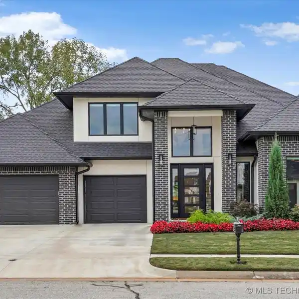 VAULTED LUXURY IN A SMART GATED HAVEN