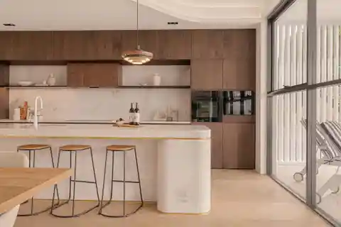 Elegance and Practicality Steps from Major's Bay