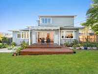 CHARMING CHARACTER FAMILY HOME