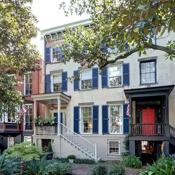 STORIED PROPERTY WITH UNDERSTATED SOPHISTICATION