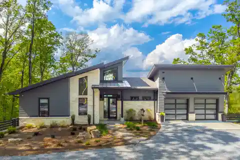 Wonderfully Crafted Modern Mountain Home