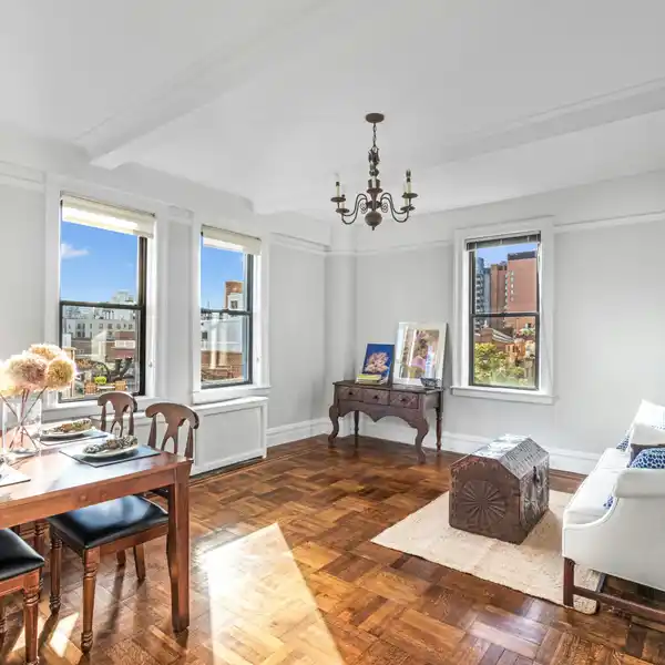 LOVELY SUN-FLOODED HOME NEAR CENTRAL PARK
