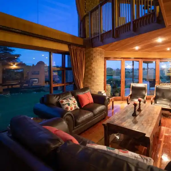 BEAUTIFUL PROPERTY IN THE RIVERVIEW COUNTRY ESTATE
