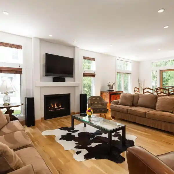 TURNKEY HOME IN A UNIQUE NATURAL SETTING