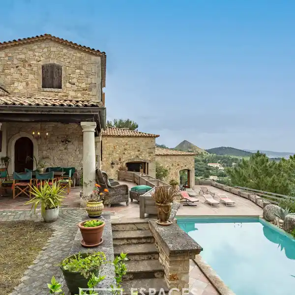 STUNNING PANORAMIC VIEWS OVER GARDON RIVER
