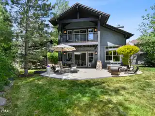 Mountain Contemporary Home with Excellent Views