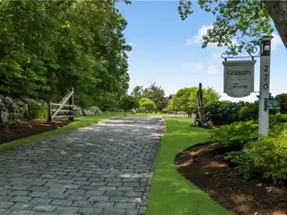 Gerald's Farm - Elegant Country Compound