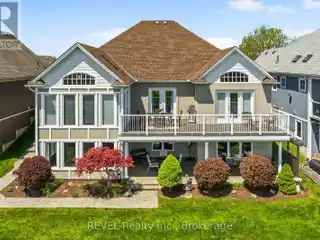 Rare Bungalow in Ridgeway by the Lake