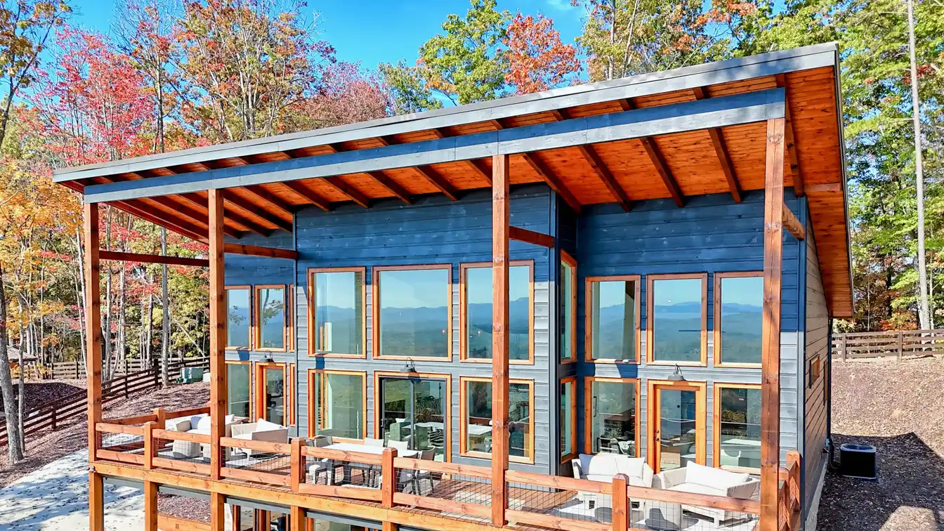 Modern Elegance in the Peaceful North Georgia Mountains