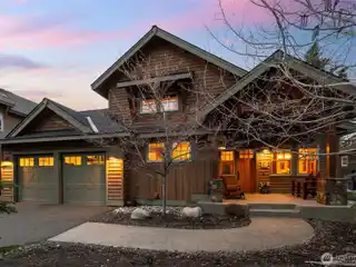 Elegant Mountain Retreat in Prospector Reach