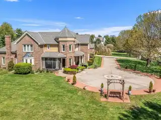 Versatile Property in Prime Location