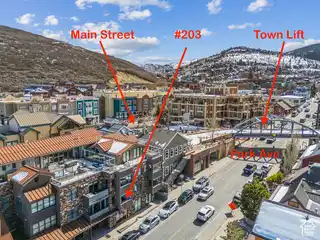 Ultimate Ski-In/ski-Out Retreat Via the Town Lift