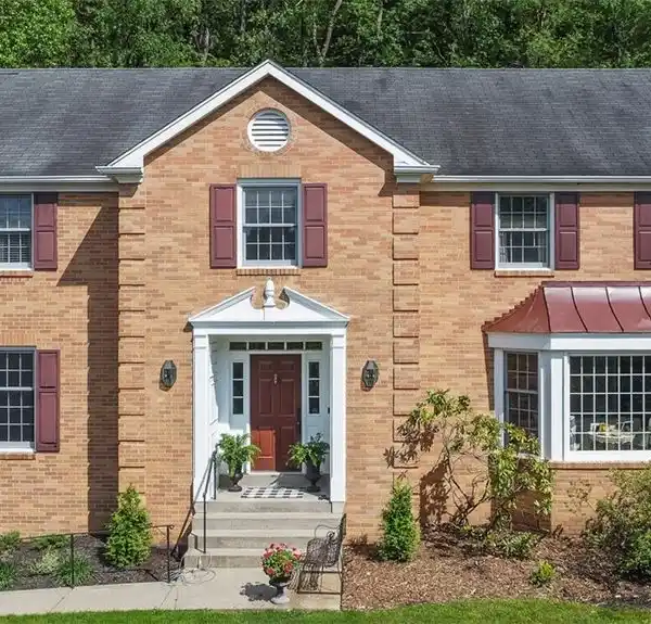 SPACIOUS HOME ON A DESIRABLE CUL-DE-SAC