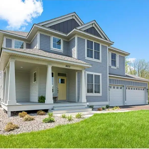 CHARMING AND ROOMY HOME