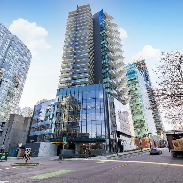 EFFICIENT LUXURY UNIT IN CARDERO BY BOSA