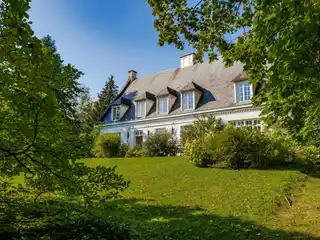 Spacious Villa on Magnificent Property