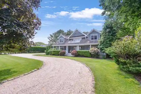 Totally Renovated Traditional House for Rent