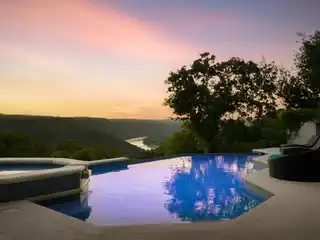 Breathtaking Hill Country Retreat