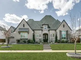 Exquisite Home in the Peninsula of Windsong Ranch