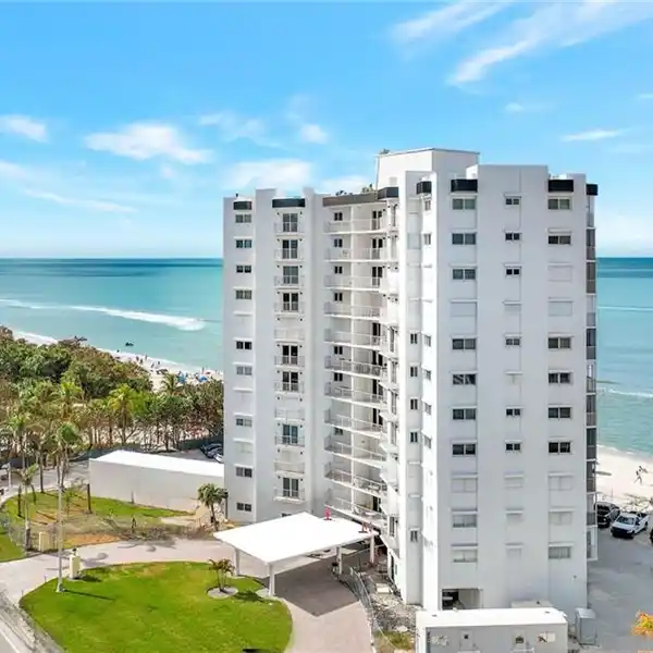 BEACHFRONT RESIDENCE IN THE EXCLUSIVE VANDERBILT BEACH