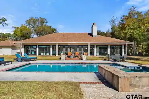 Fabulous Gated Lake Tyler Dream Property