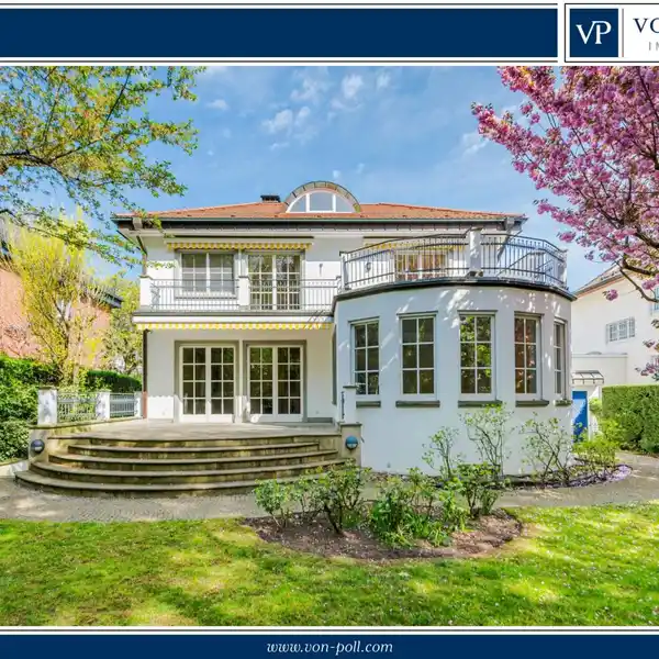 STYLISH VILLA IN SOUGHT-AFTER LOCATION