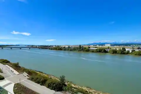 Rare Luxury in River Green