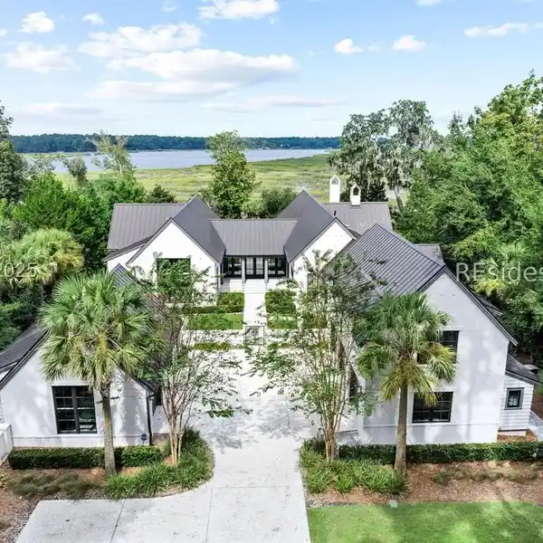 PRIVATE OASIS ON THE MAY RIVER