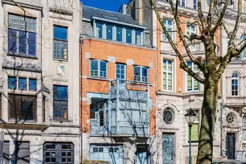 Charming Mansion on Prestigious Avenue Molière