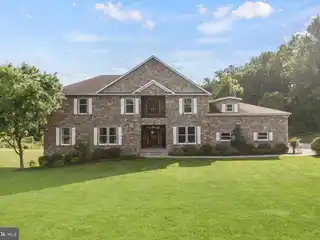 Traditional Design with Modern Flair